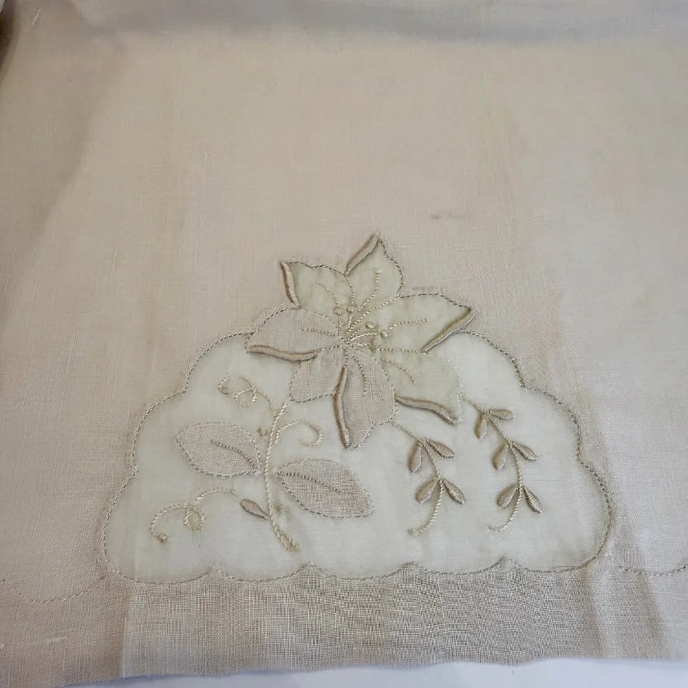 Pair Vintage Beige Madeira Linen & Organza  Fingertip Towels